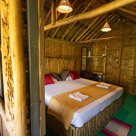 Fab - Bamboo Hut With Open Shower مونار المظهر الخارجي الصورة