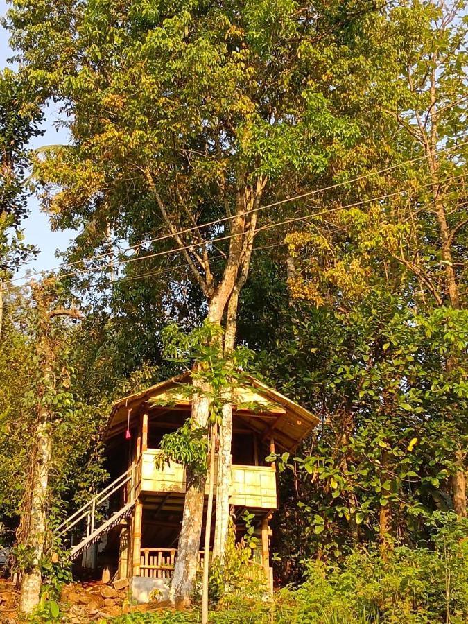 Fab - Bamboo Hut With Open Shower مونار المظهر الخارجي الصورة